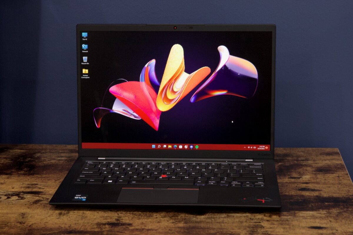 Nefes Kesen Düğün Fotoğrafçılığı için En İyi 10 Lenovo Bilgisayar