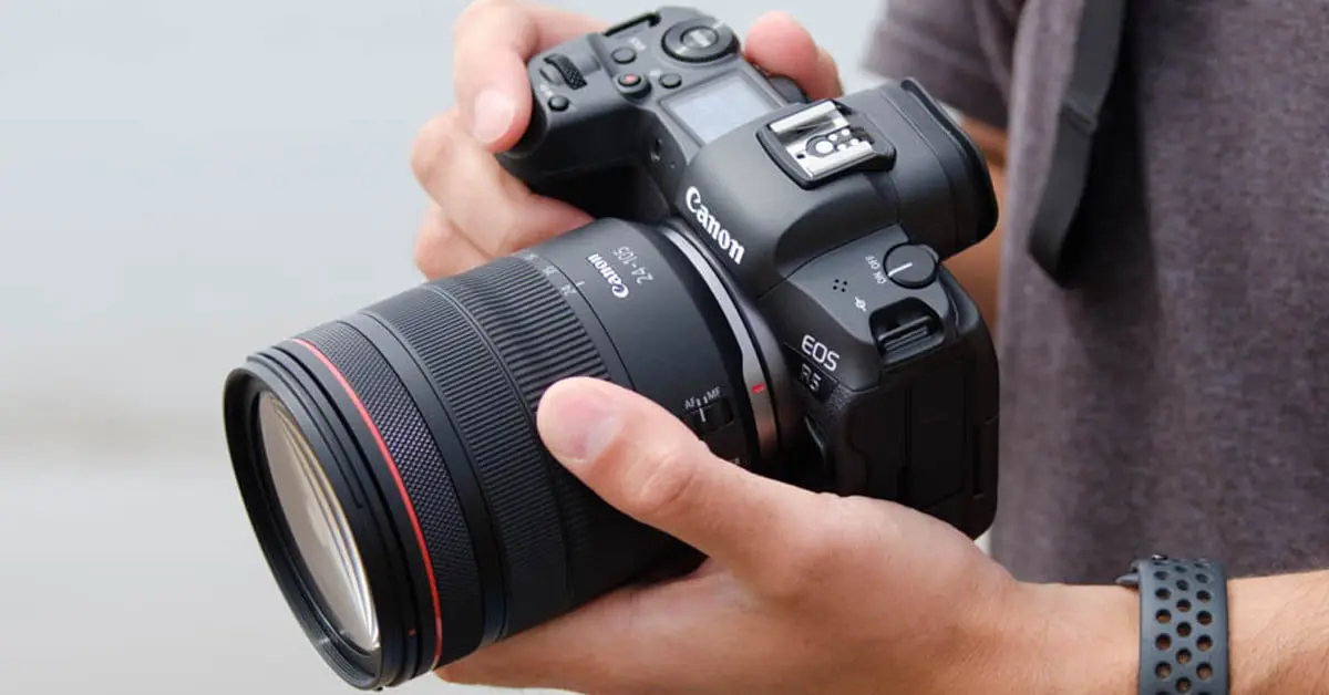 Canon EOS R5'inizin Potansiyelini Ortaya Çıkarın: Temel Aksesuarları Keşfedin!