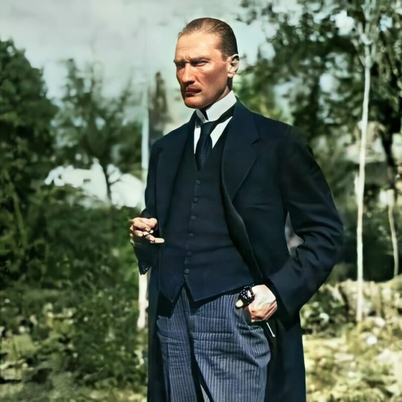 Dünya Lideri ve Olağanüstü Dahi Atatürk'ü Sevmek İçin İlham Veren 30 Neden!