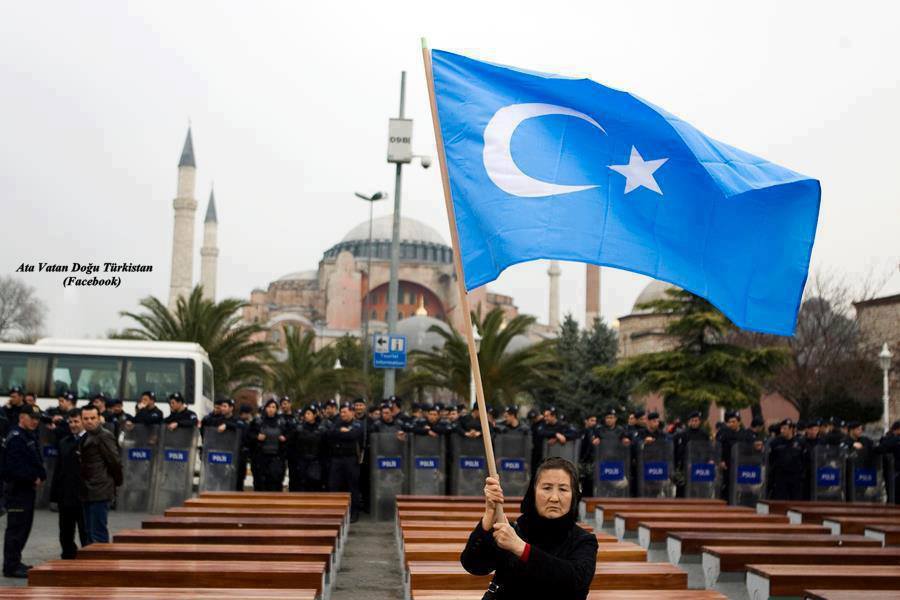 Uygur Türkleri : Çin'deki Zulmün Mağdurları ve Nasıl Yardım Edebiliriz?