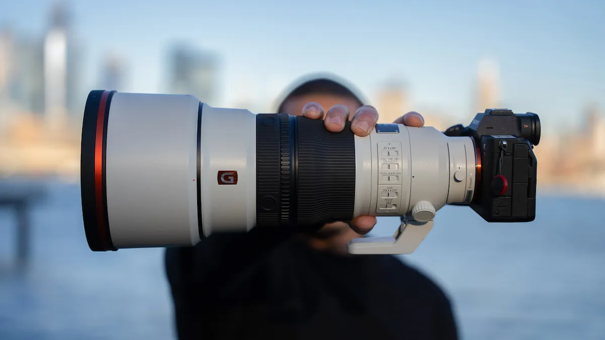 Sınırsız Yaratıcı Potansiyelin Kilidini Açın: Yeni Sony FE 300mm f/2.8 GM OSS Lensin 10 Temel Özelliğini Keşfedin