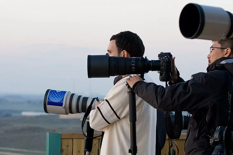 Foto Muhabirliği için En İyi 10 Fotoğraf Makinesi : Fotoğraf Gazeteciliği için En İyi Ekipmanı Seçmek