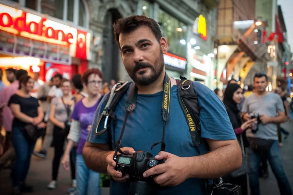 Foto Muhabirliği için En İyi 10 Fotoğraf Makinesi : Fotoğraf Gazeteciliği için En İyi Ekipmanı Seçmek