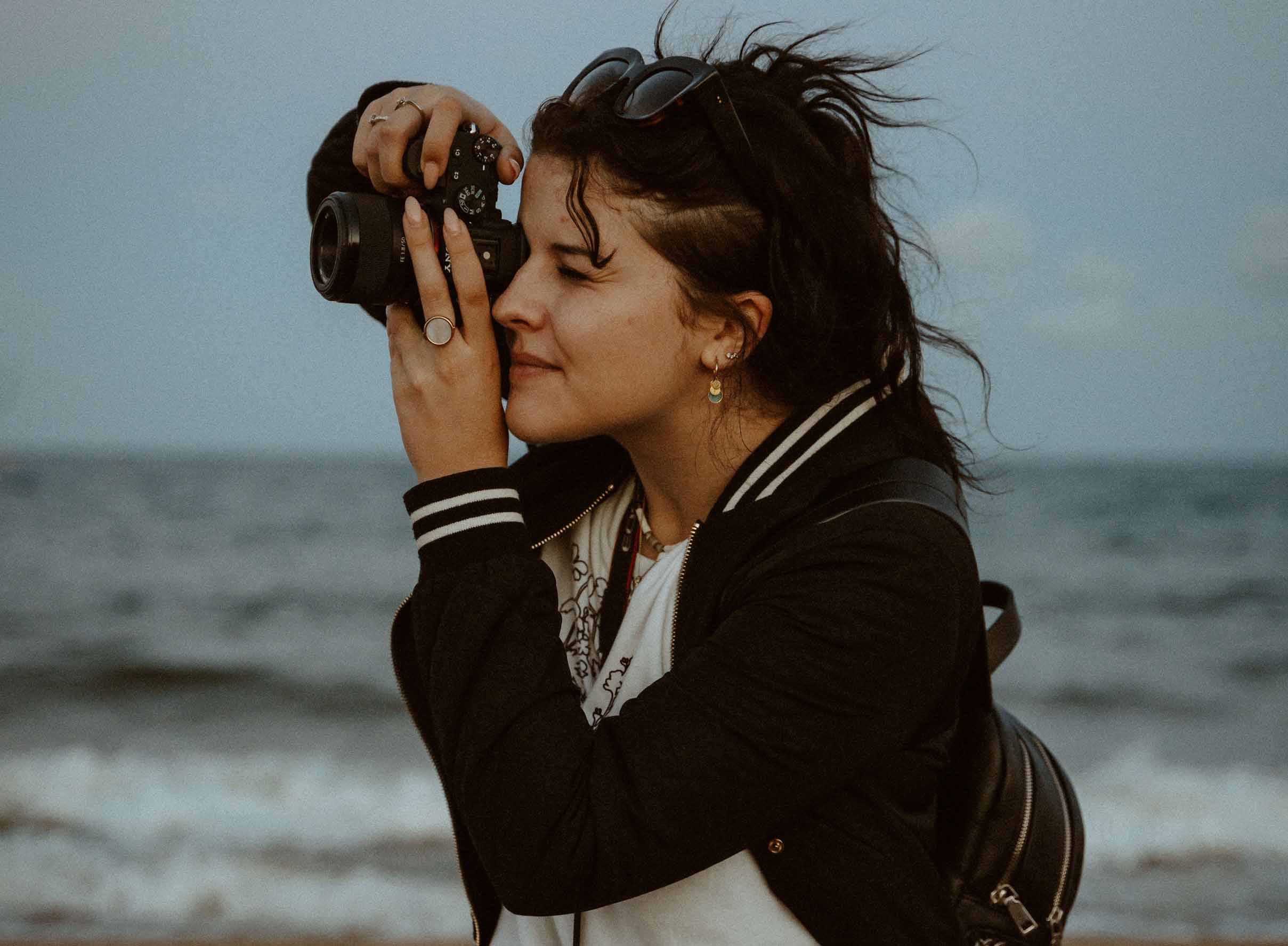 Düğün Fotoğrafçılığına Yeni Başlayanlar İçin Uygun Fiyatlı ve Üst Sınıf 30 Fotoğraf Makinesi 30 Lens Önerisi - 10 Tripot - 10 Çanta - 10 Program ve 30 Tavsiye